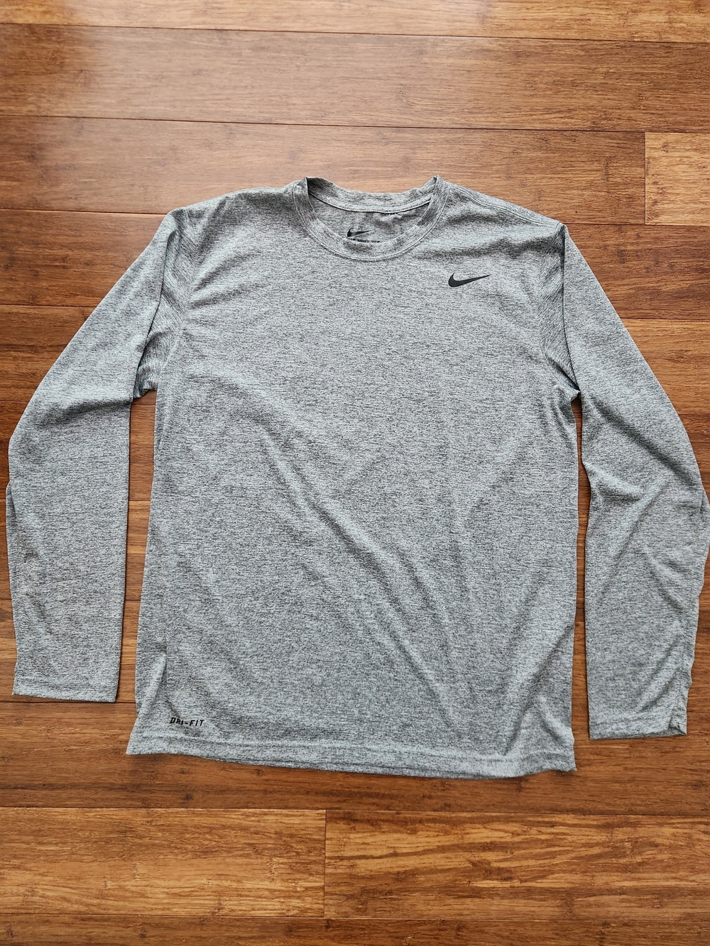 Nike Men's Long-Sleeve The Nike Tee Dri-FIT Heather Gray Crew Shirt, Medium